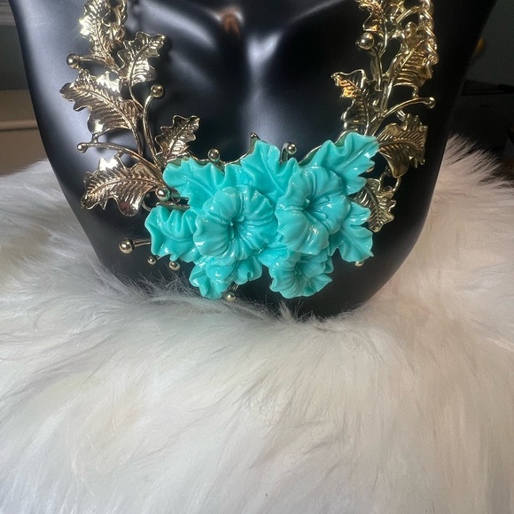 Fashion Jewlery Tile Green Gold Chain With Flower Design - Picture 6 of 6